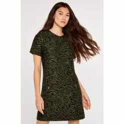 Apricot Green Zebra Knit Jacquard Shift Dress -Apricot Shop unnamed file 1344