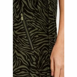 Apricot Green Zebra Knit Jacquard Shift Dress -Apricot Shop unnamed file 1345