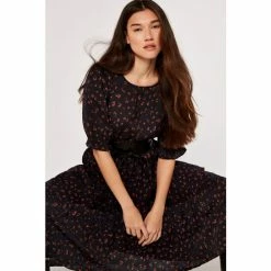Apricot Blue Graphic Animal Tiered Midi Dress -Apricot Shop unnamed file 1395