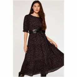 Apricot Blue Graphic Animal Tiered Midi Dress -Apricot Shop unnamed file 1397