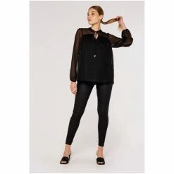Apricot Black Dobby Tassel Top -Apricot Shop unnamed file 1529