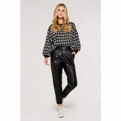 Apricot Black & White Dogtooth Batwing Jumper -Apricot Shop unnamed file 1741