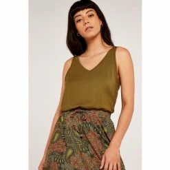 Apricot Khaki Green Paisley Print Curved Hem Skirt -Apricot Shop unnamed file 2115