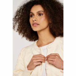 Apricot Cream Bubble Crop Cardigan -Apricot Shop unnamed file 2189