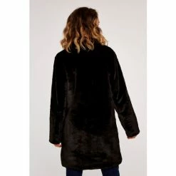 Apricot Shop -Apricot Shop unnamed file 2382